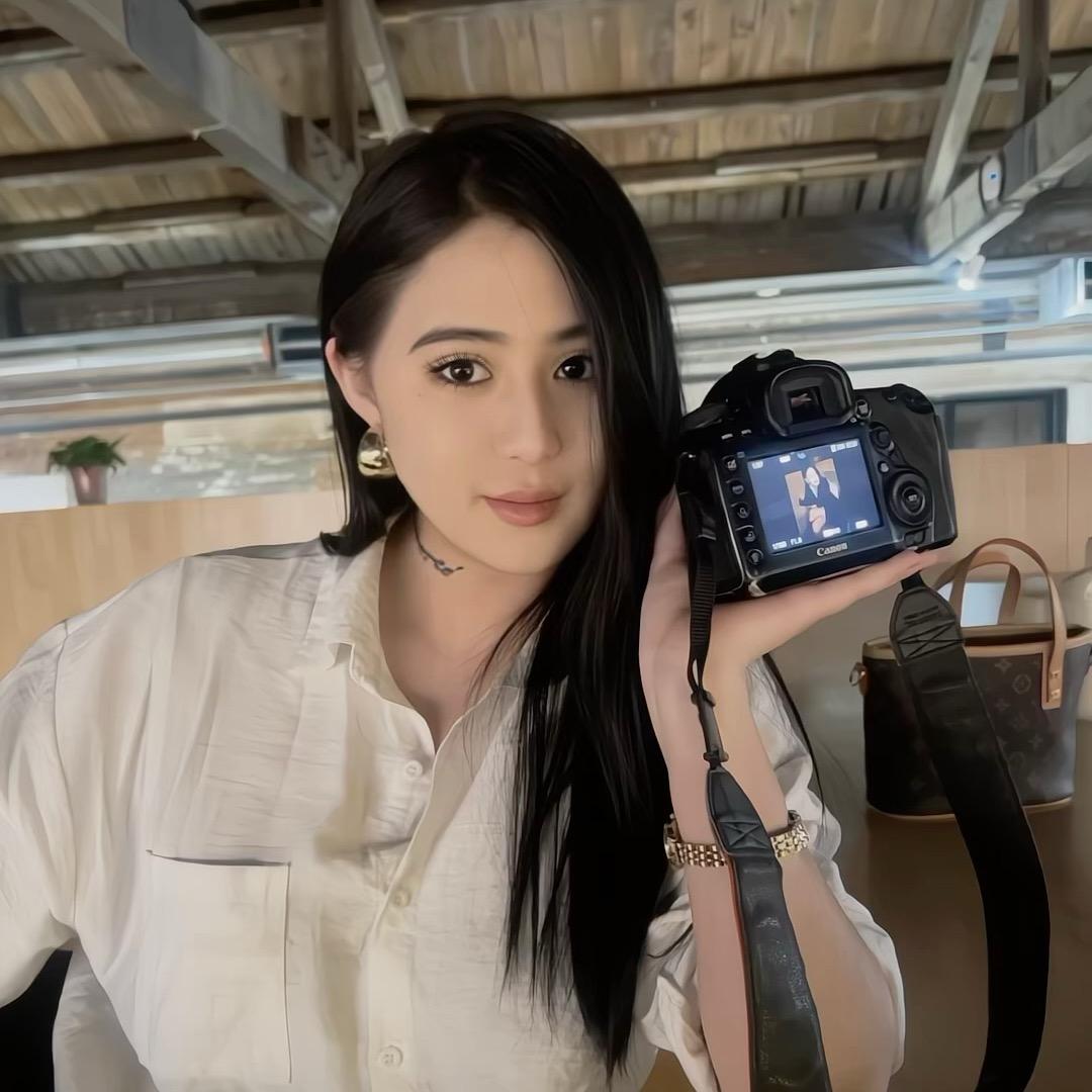 一只女屌丝