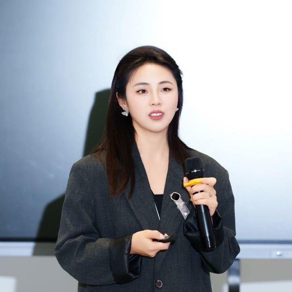 龙山县黎安女装店