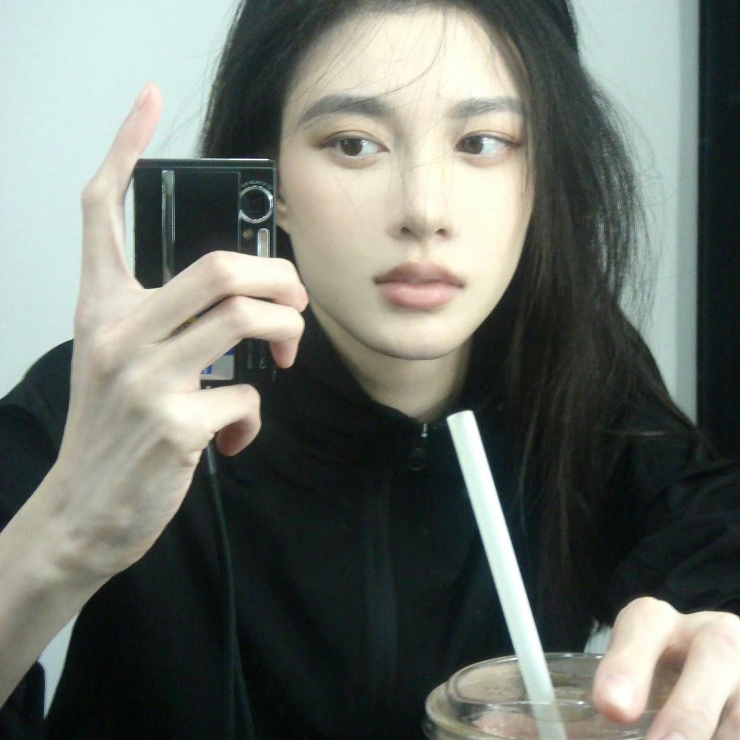 不知名小美.