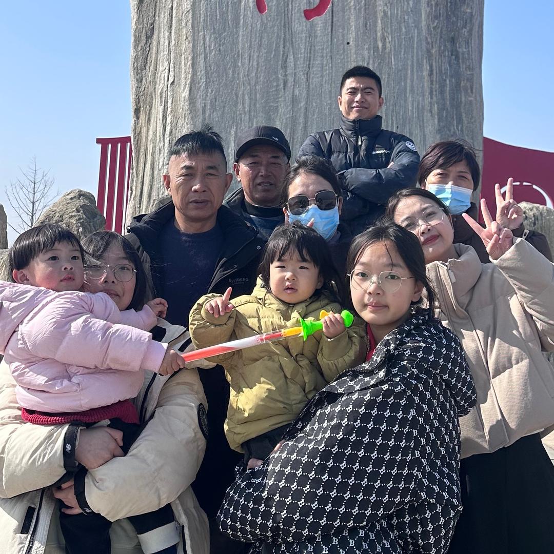 刘进，开心每一天😊😊