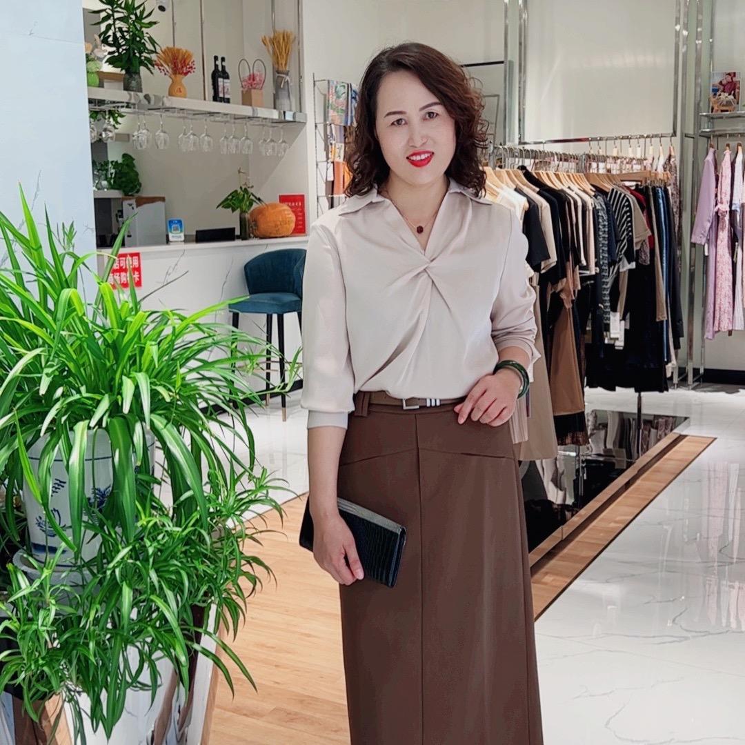 章丘李仙芳艾璞琪女装生活馆