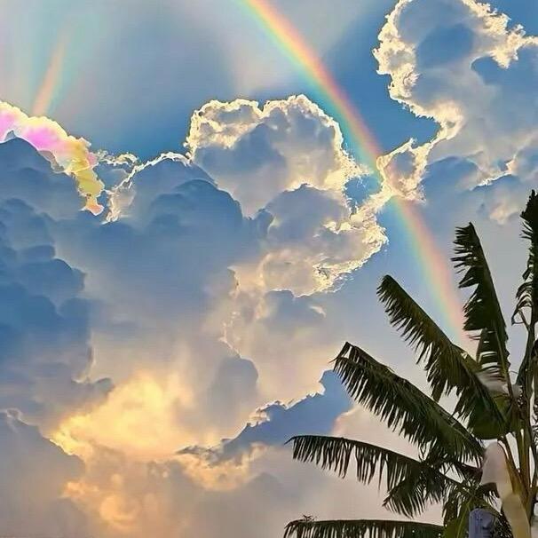 门口吊刀刀倒吊着