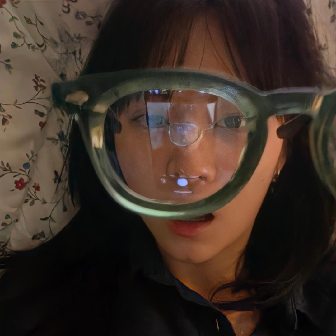 一颗戴眼镜的青菜