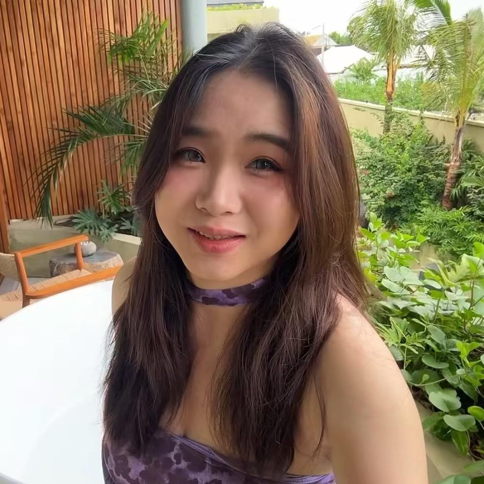 气鼓鼓的阿拉蕾