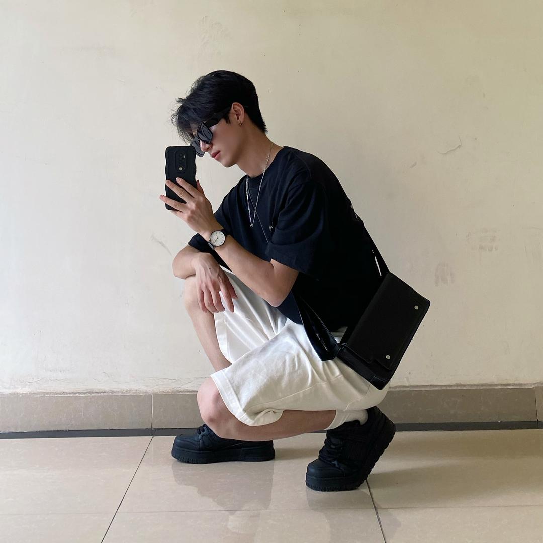 爱聊男发的十七