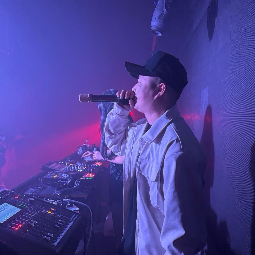 宜宾户外DJ打碟喊麦-小志