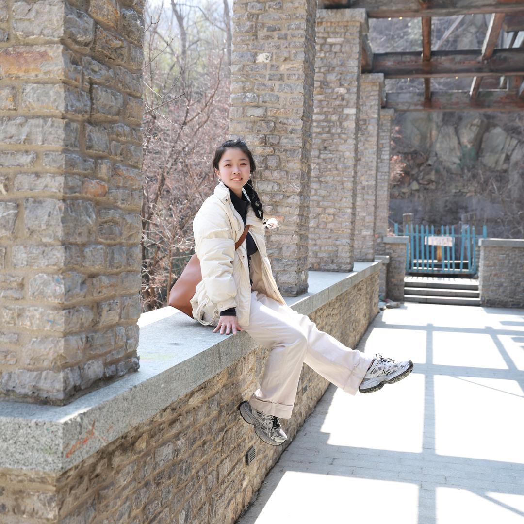 章丘教画画的糖糖老师