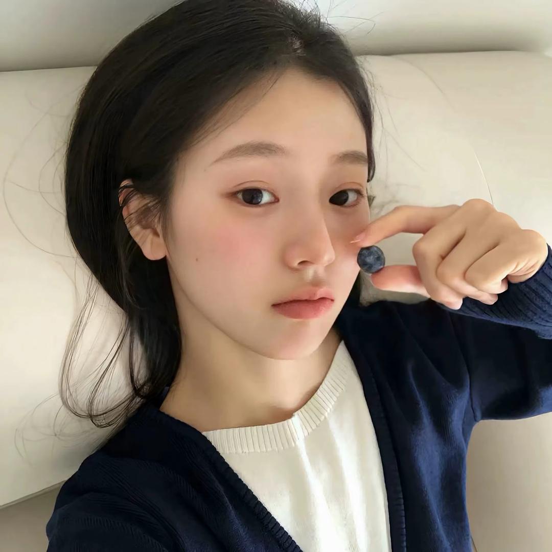敏敏·