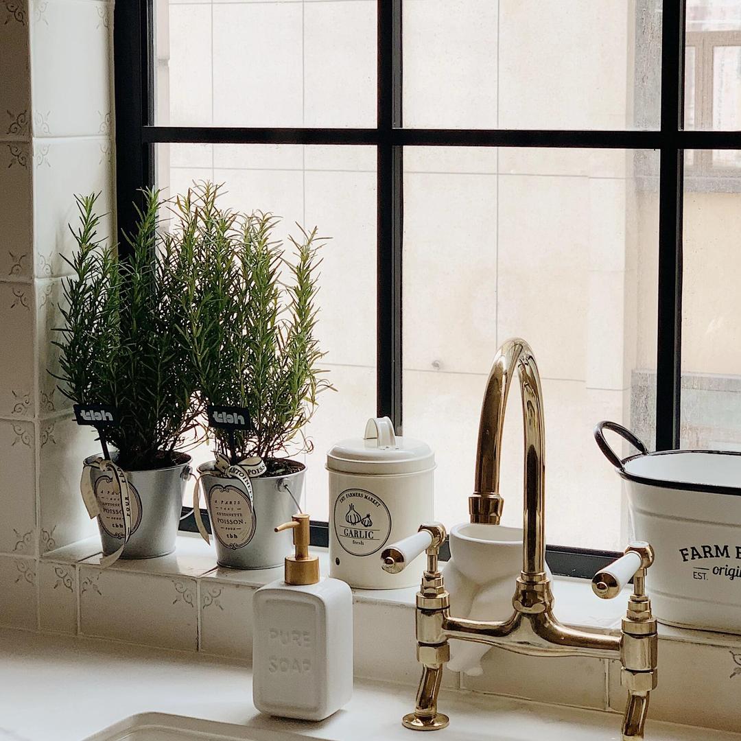 金山卫经纬商店hhbhflwujhol直播号