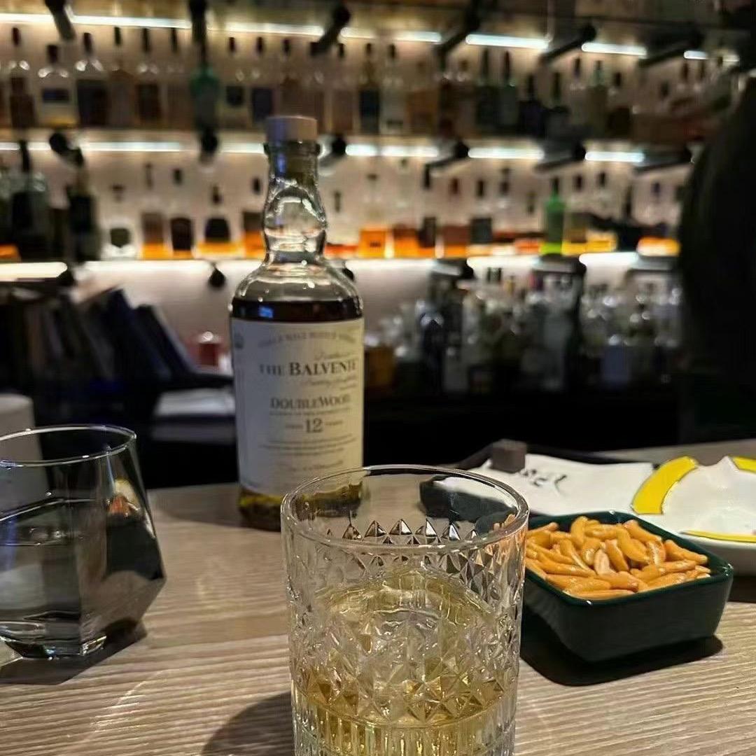 谢老板的台球器材室（招代理）