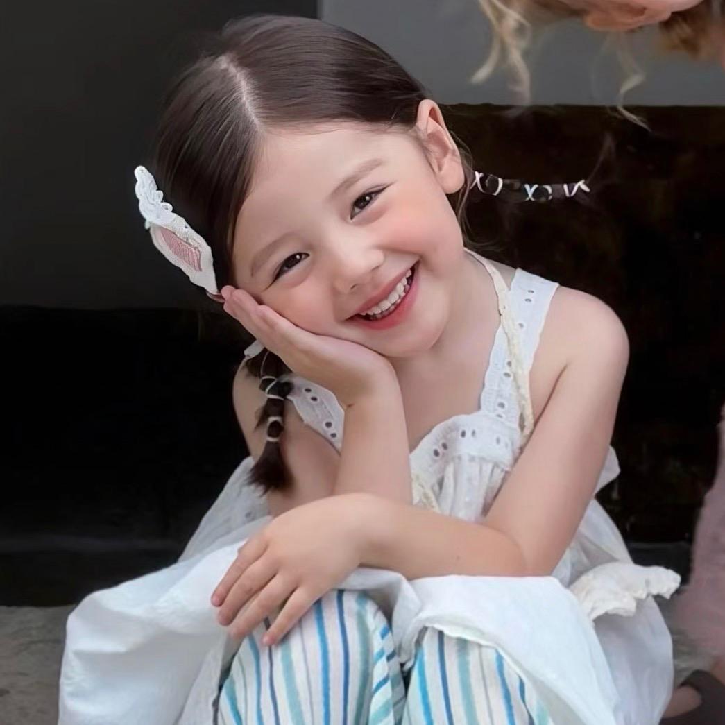 Mia、