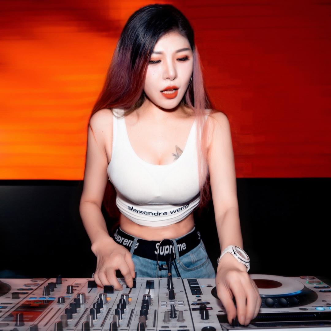 DJ丶Tina