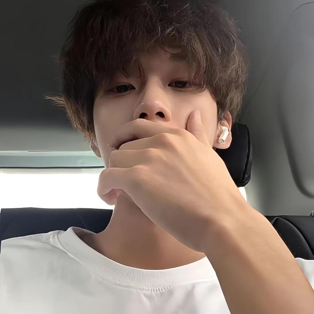 烫手的🧊.