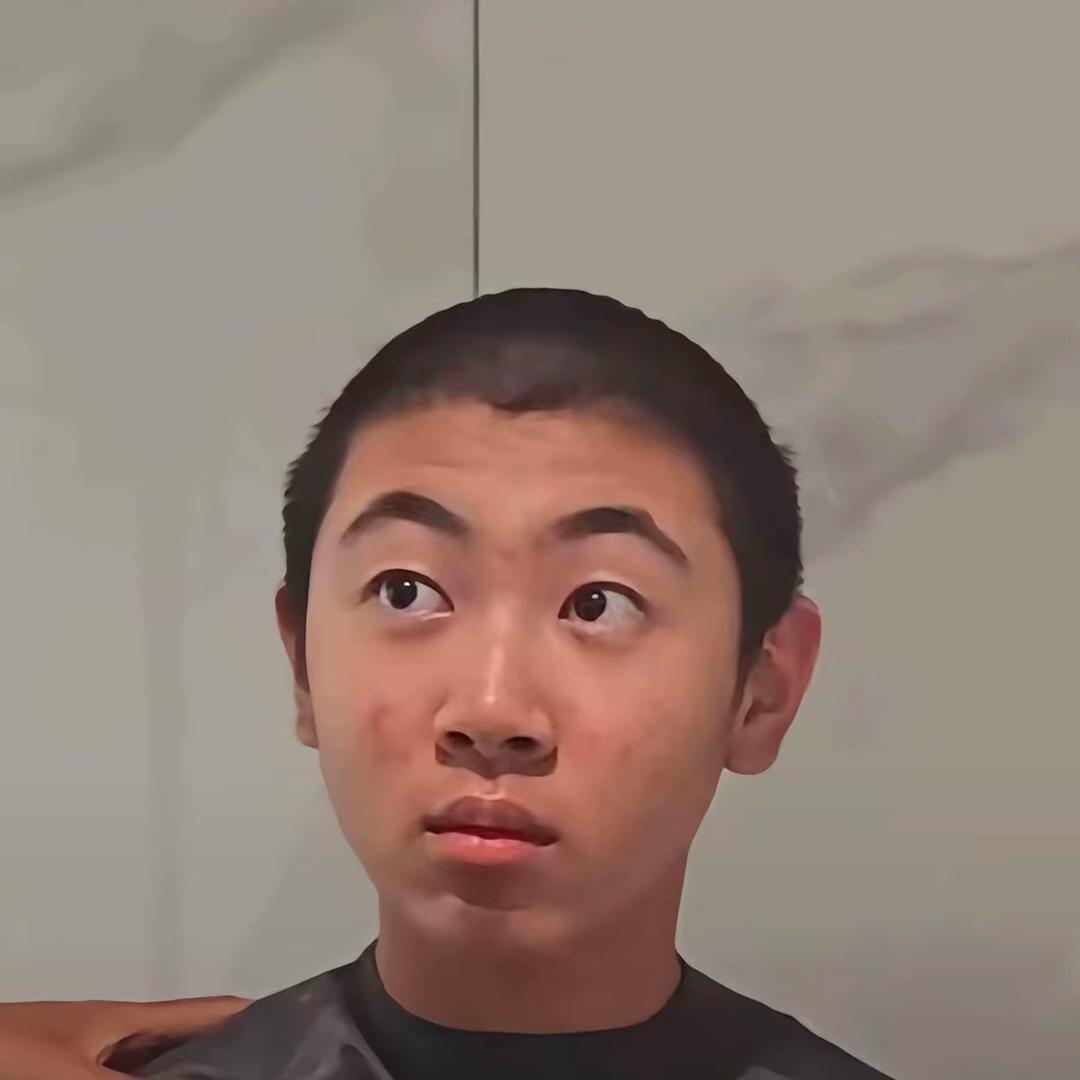 •_•