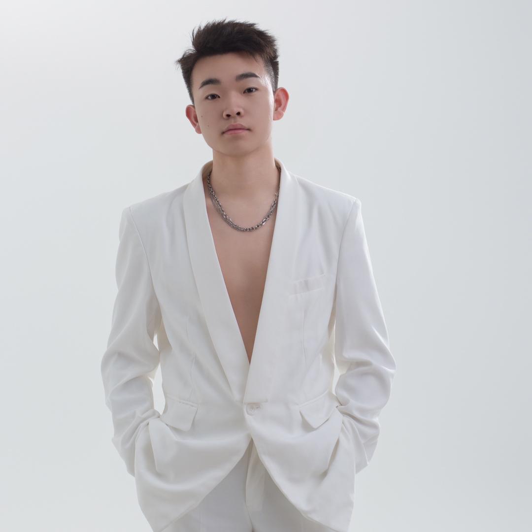 杨浩强.
