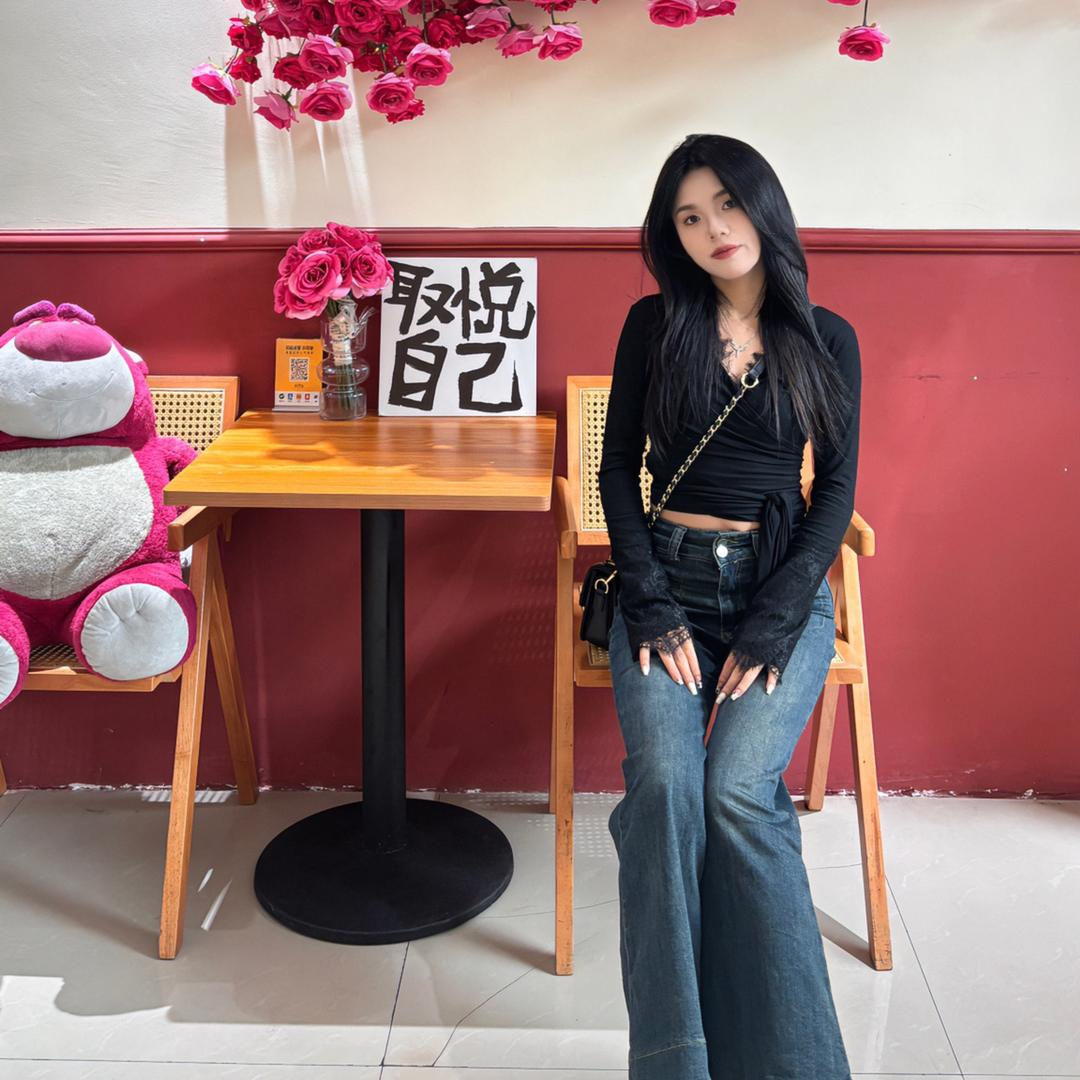 盘州婚纱照女主角销售宣萱