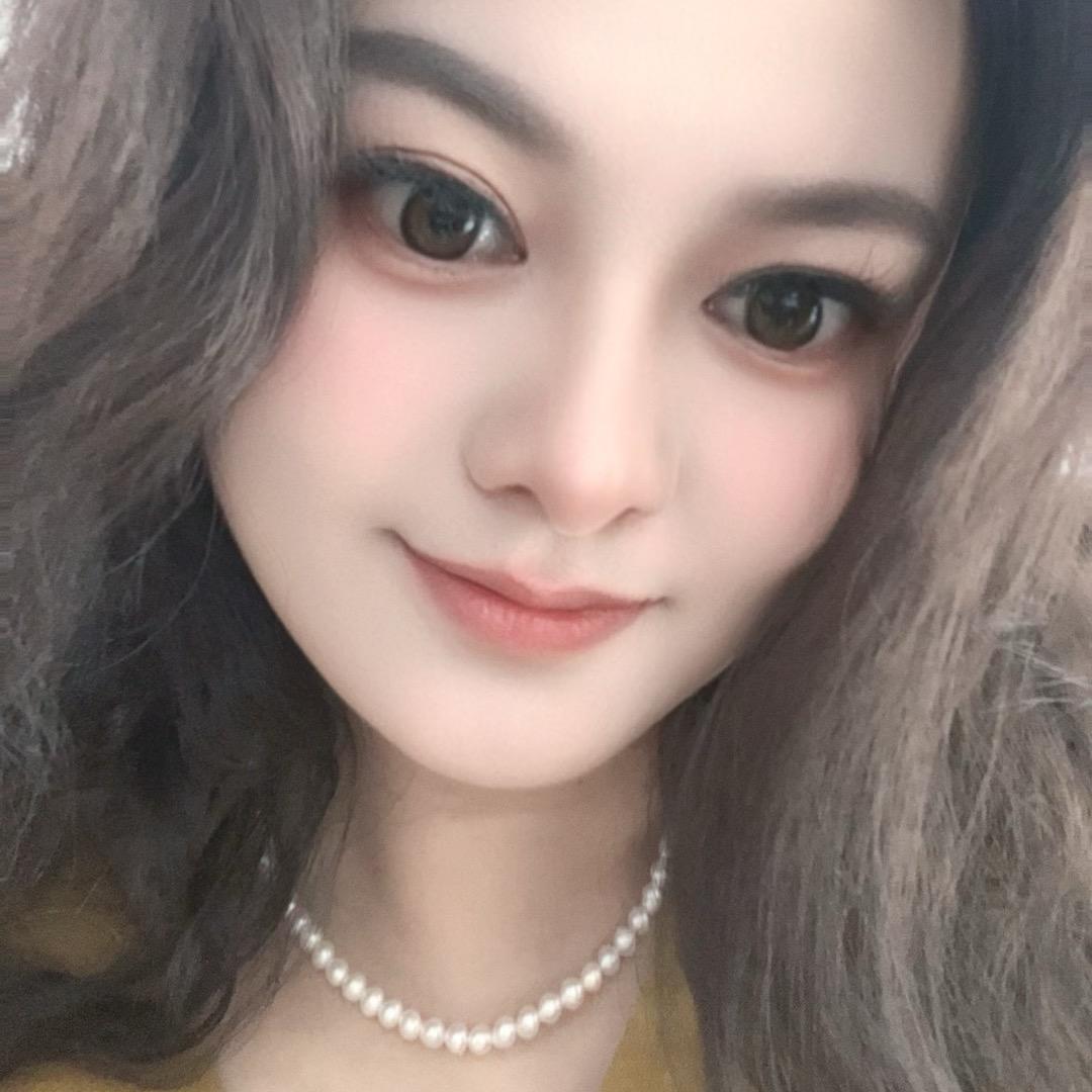 女装。 内衣 集合店
