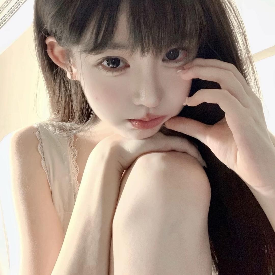 凌晨四点喂鸡撞破男神和前任私会狠砸鸡屎