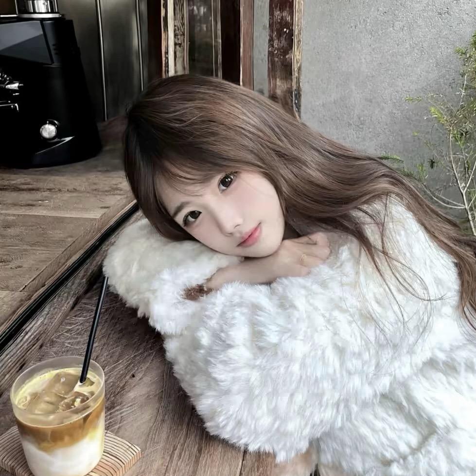 纯纯