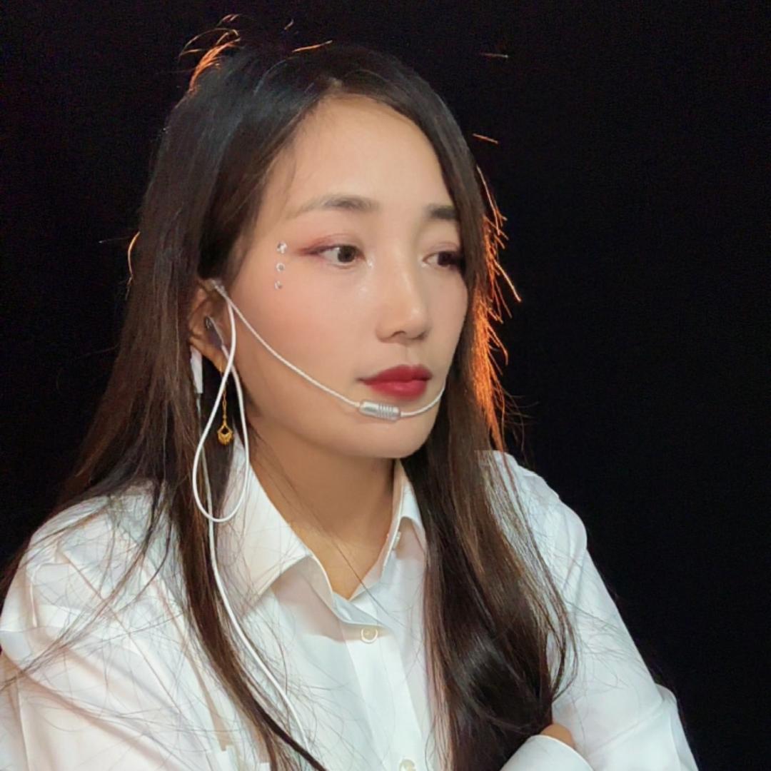 十 一