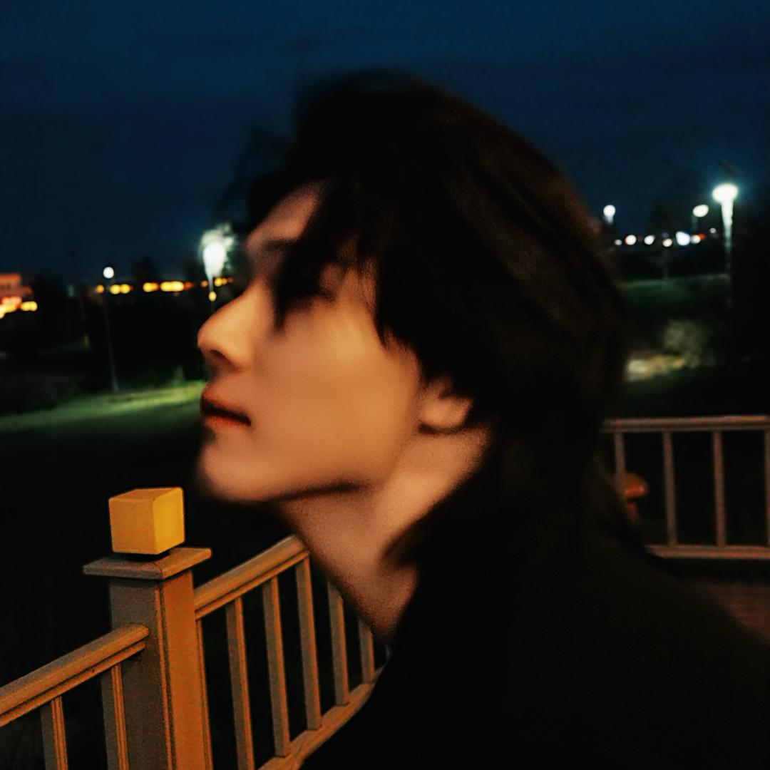 爱睡懒觉的狗🐶