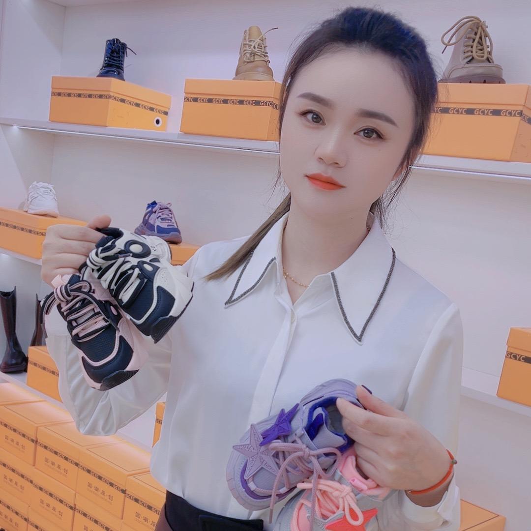 老板娘童鞋(霞姐)