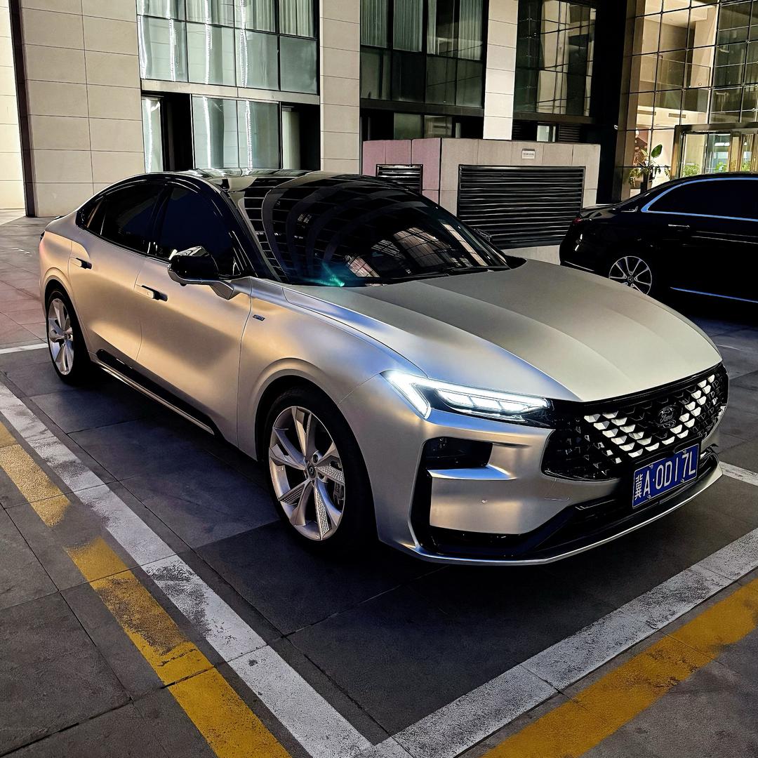 欧阳爱玩车