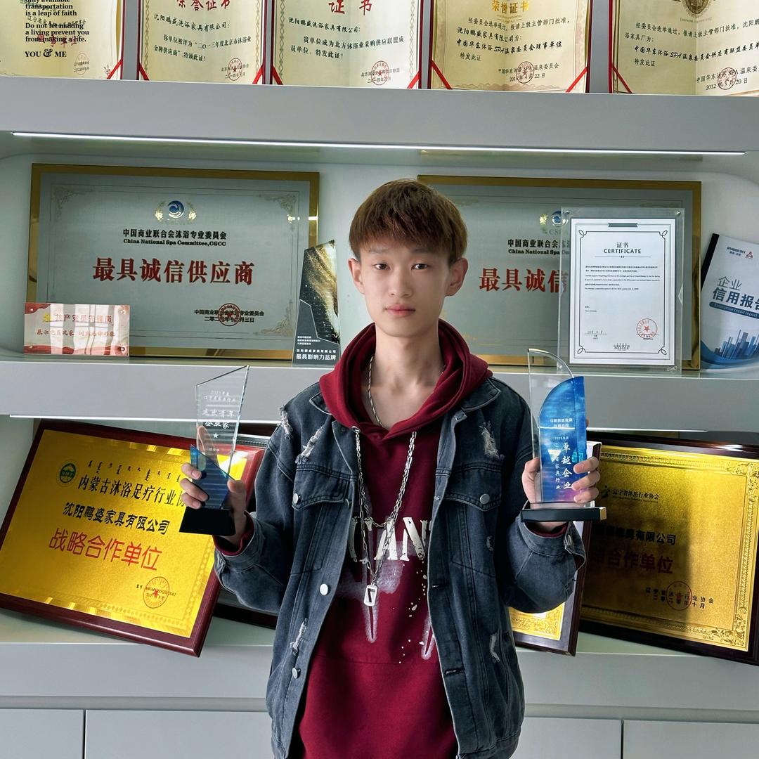 沈阳鹏盛家具—小张