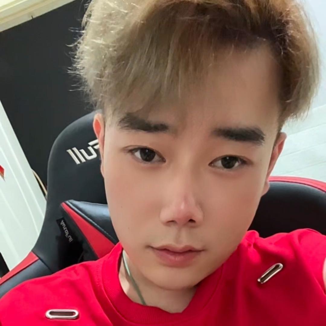 飞飞（亳州名吃小牛肉馍）