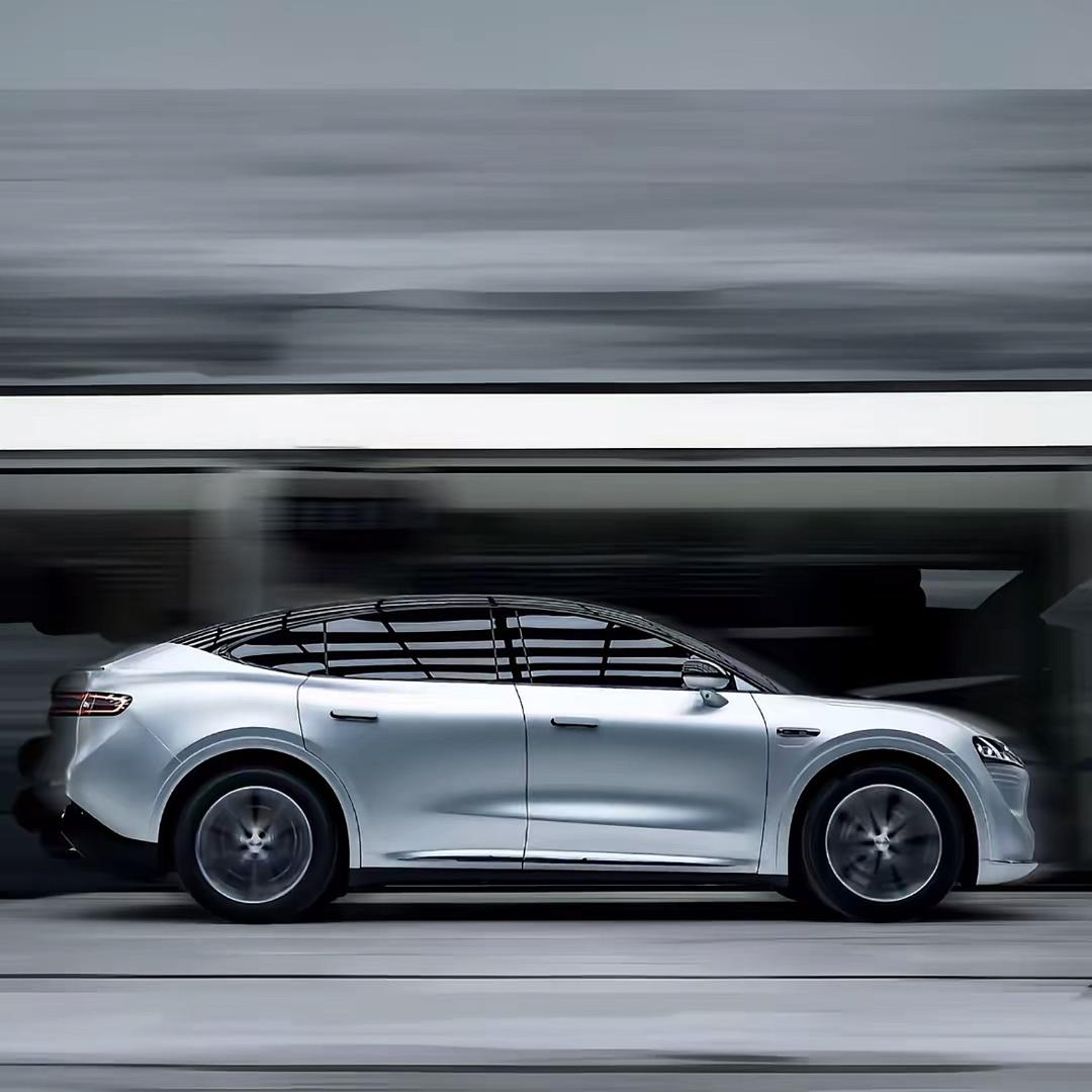 在咸阳卖车的晴晴