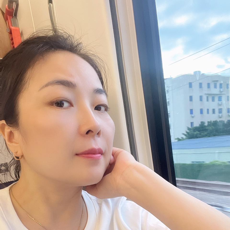 可乐妈妈(⁎⁍̴̛ᴗ⁍̴̛⁎)