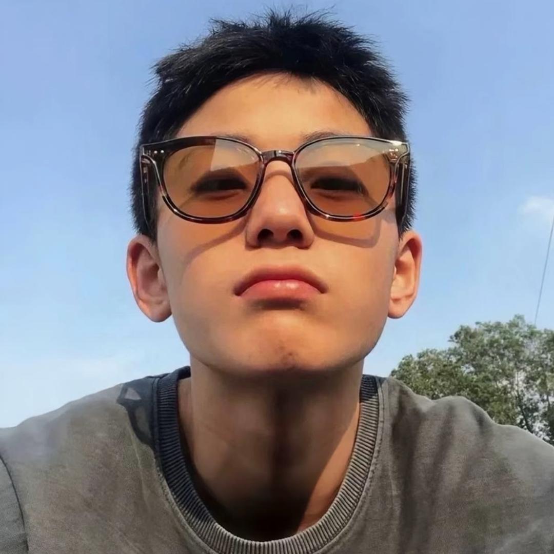 原來是小飞.-