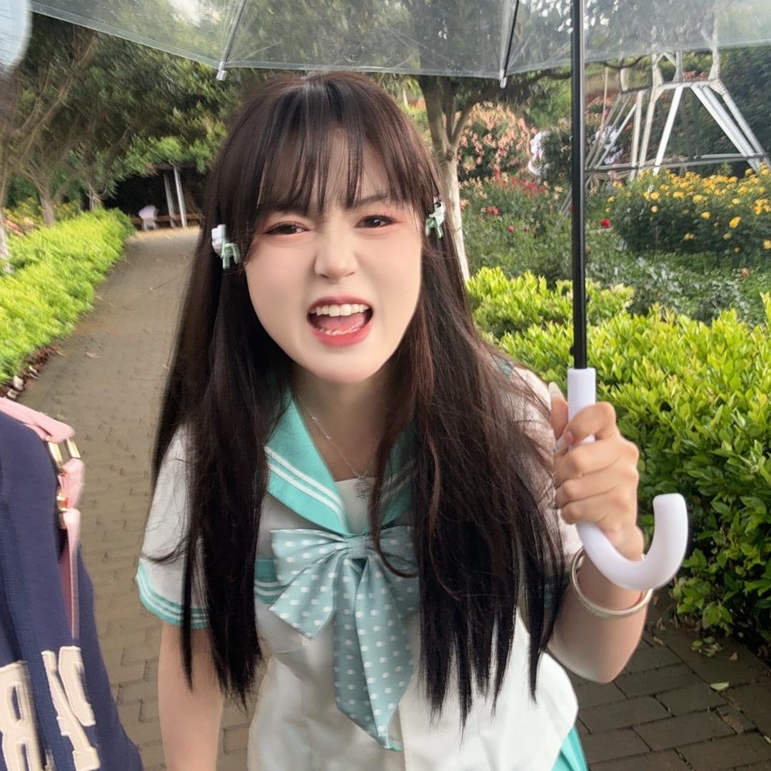 小芳.