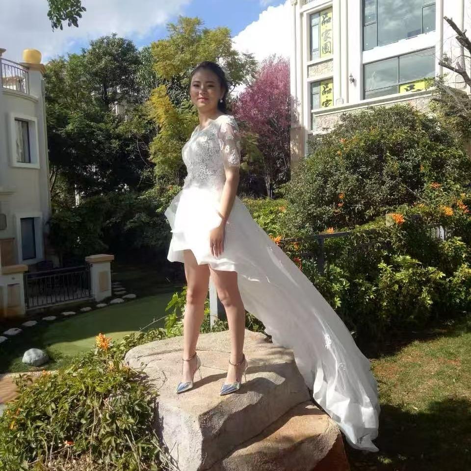 宜良开彩摊的小李