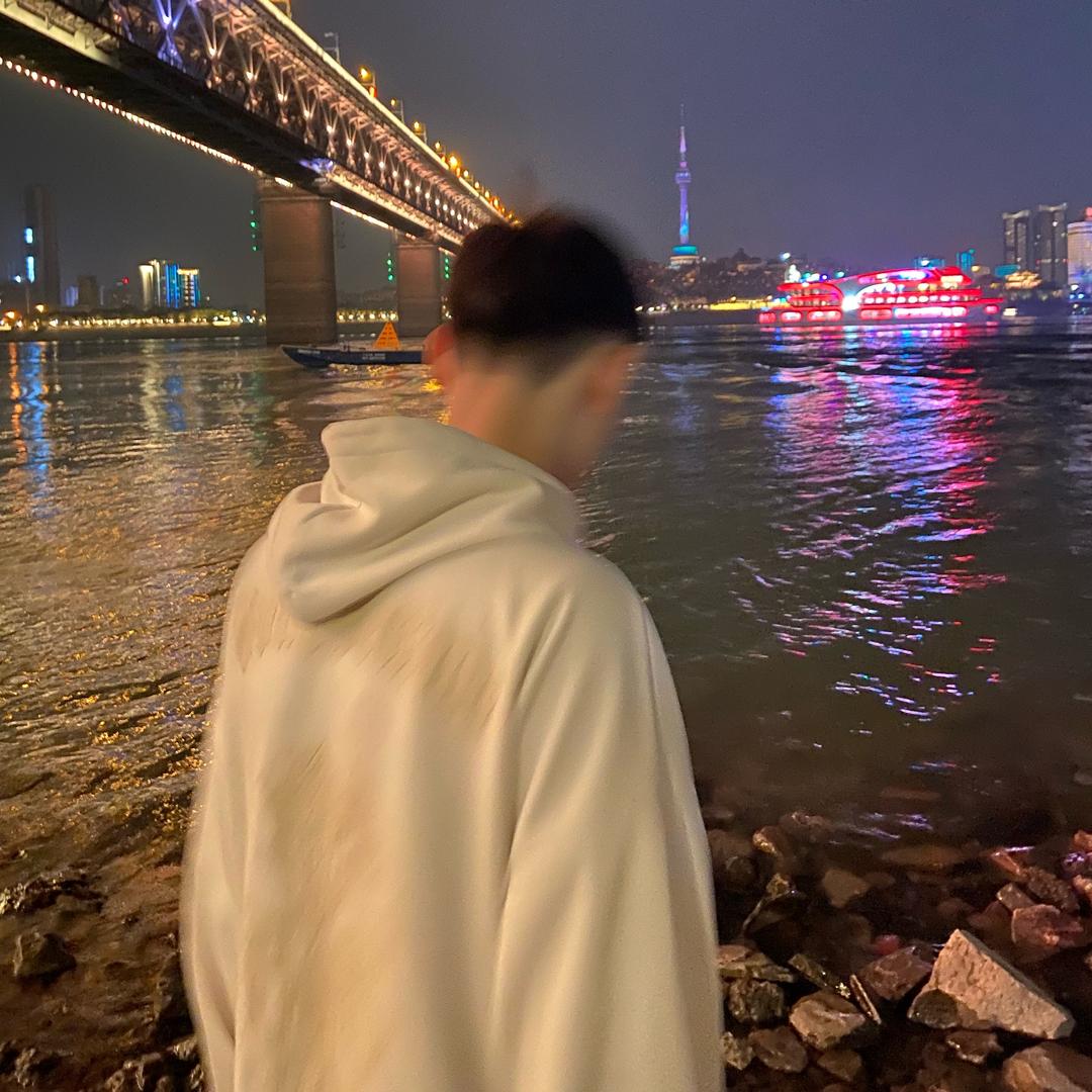 戴个皮筋说超薄