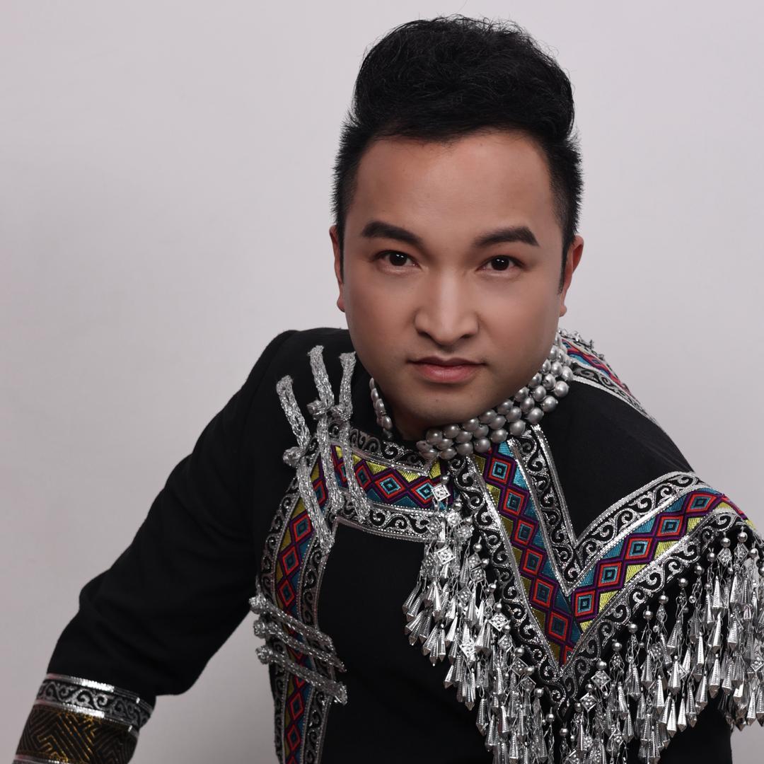 吴敏成，醉侗乡