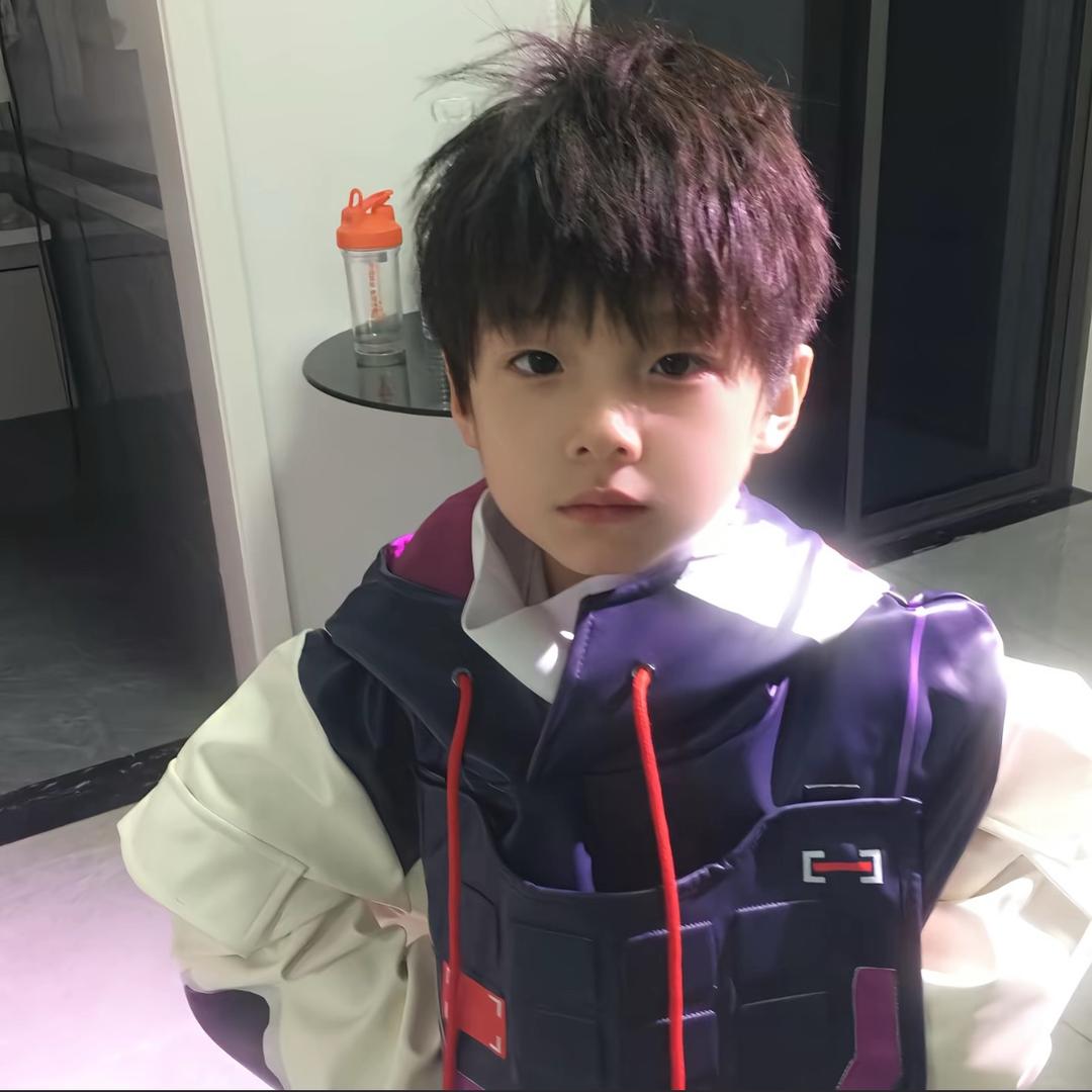 阿渔.