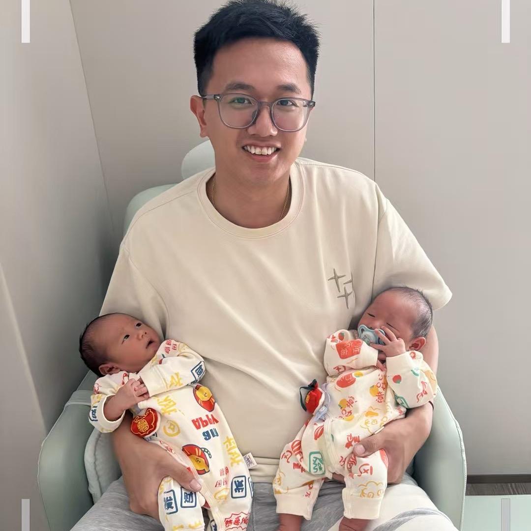 嘻嘻哈哈的狗腿子