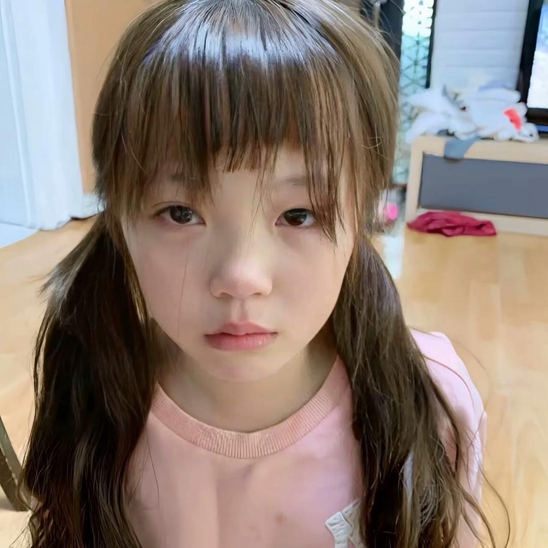 爱哭鼻子的孟寒心.