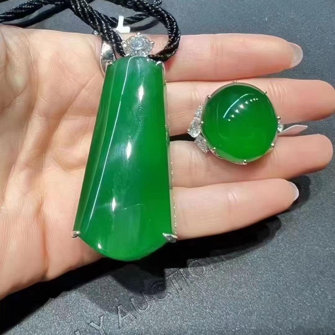 娟娟翡翠