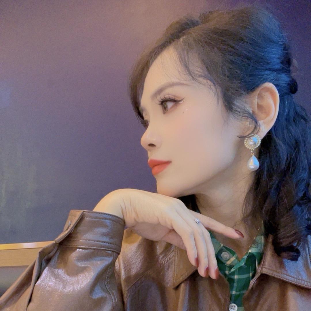 以你之姓@