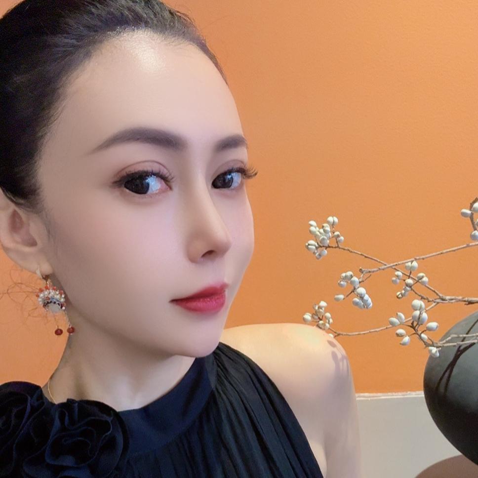 邹平气质穿搭博主/丽姐