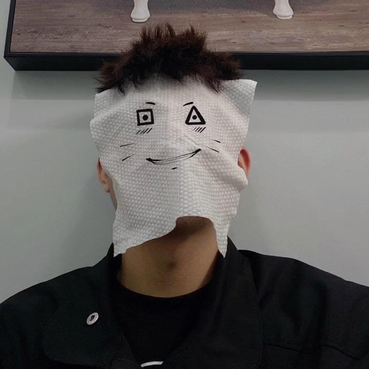 謝 Y J