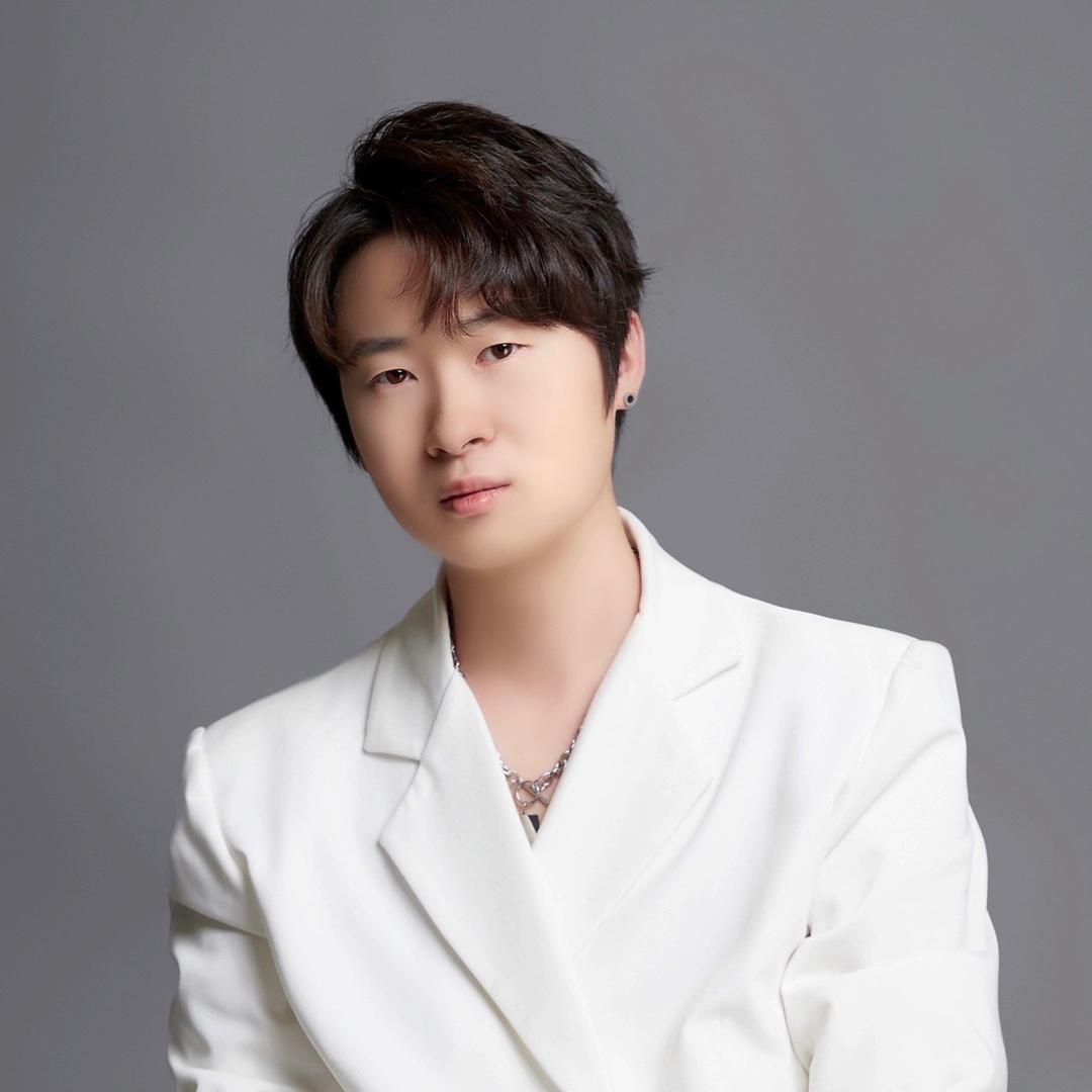 天益城藤野俊熙-专注烫染设计