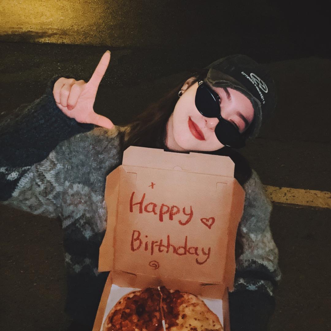 Zhanᴗg·ᰔᩚmily