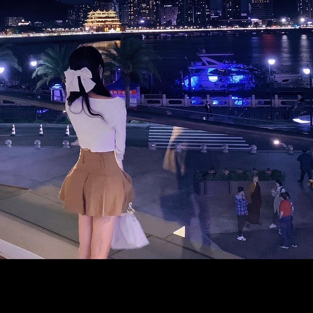 薇薇又困了👧