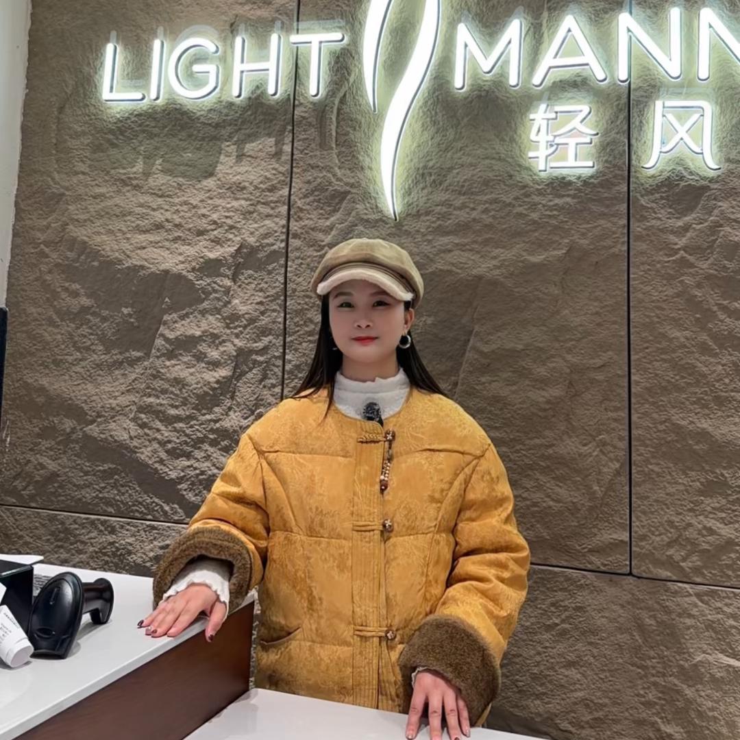 轻风度女装(高安鹏泰百货店)官方号