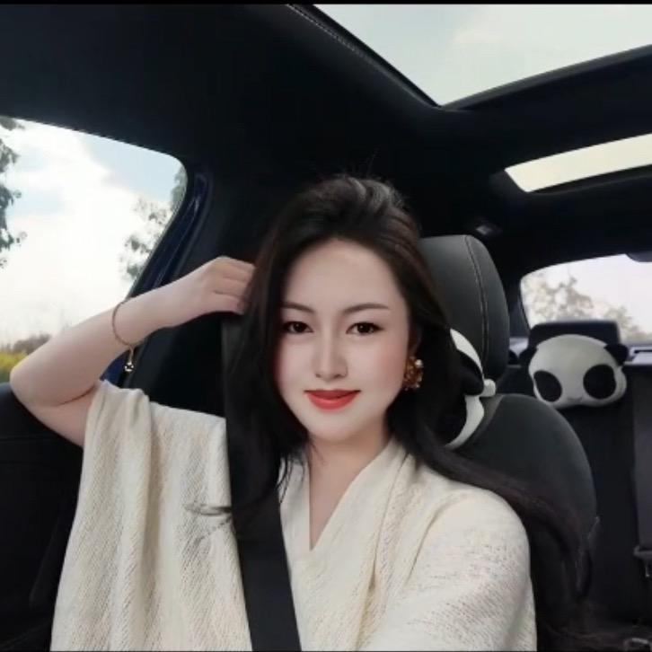 比阳光还刺眼的女人