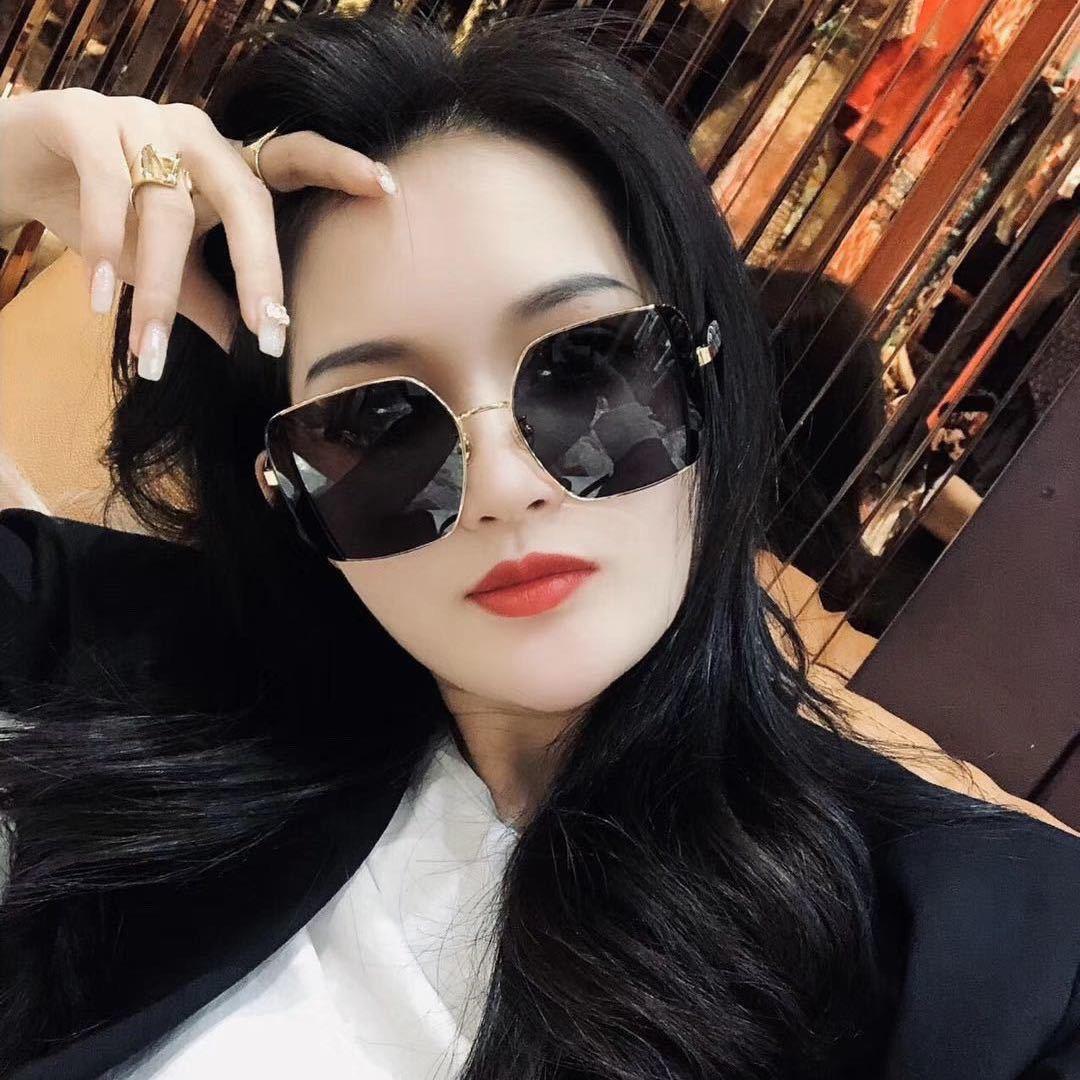 绣裳服饰商行