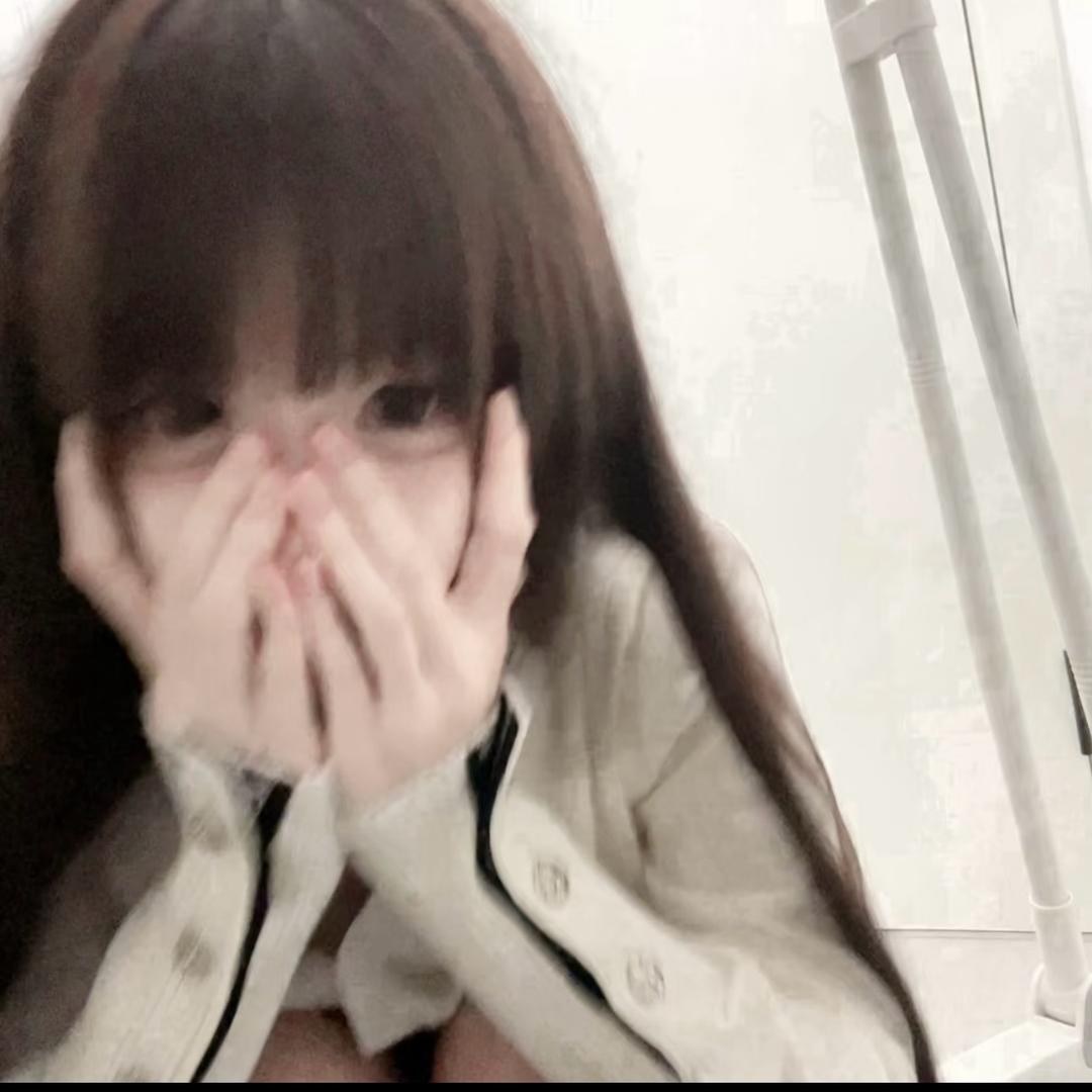 祁.               🕷️
